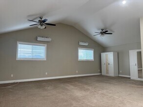 16357 Vintage St in North Hills, CA - Building Photo - Building Photo