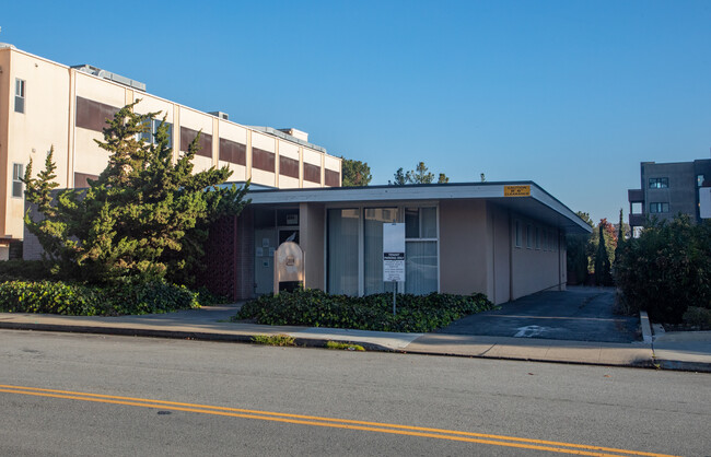 1814-1820 Ogden Dr in Burlingame, CA - Building Photo - Building Photo