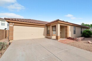 2216 E Spruce Dr in Chandler, AZ - Building Photo