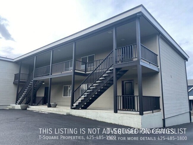 325 5th Ave S, Unit 102 in Kirkland, WA - Foto de edificio - Building Photo