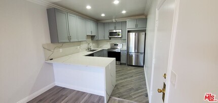 827 2nd St in Santa Monica, CA - Building Photo - Building Photo