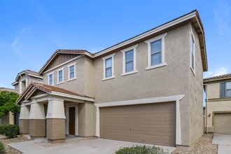 18442 W Dawn Dr in Surprise, AZ - Building Photo - Building Photo