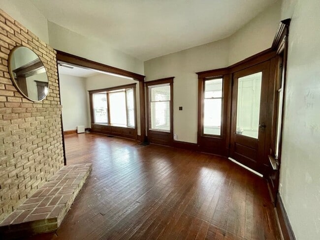 449 W Main St in Ashland, OH - Building Photo - Building Photo