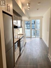 188 Fairview Mall Dr in Toronto, ON - Building Photo - Building Photo