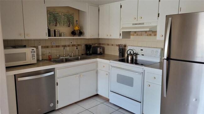 360 Base Ave E in Venice, FL - Building Photo - Building Photo