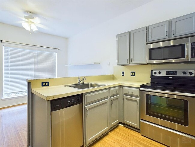 property at 2210 Pearl St
