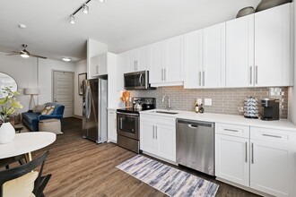 Lincoln at Dilworth in Charlotte, NC - Foto de edificio - Building Photo