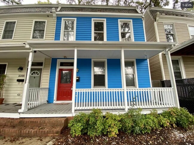property at 2206 Parkwood Ave