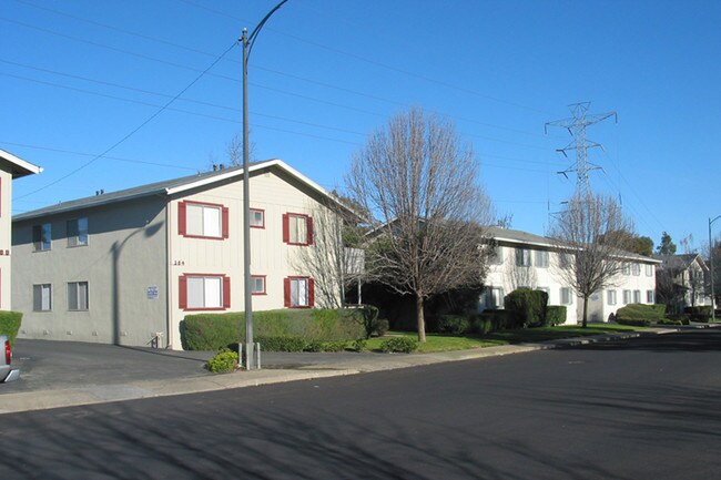 Rinconada Court Apartments in Los Gatos, CA - Foto de edificio - Building Photo
