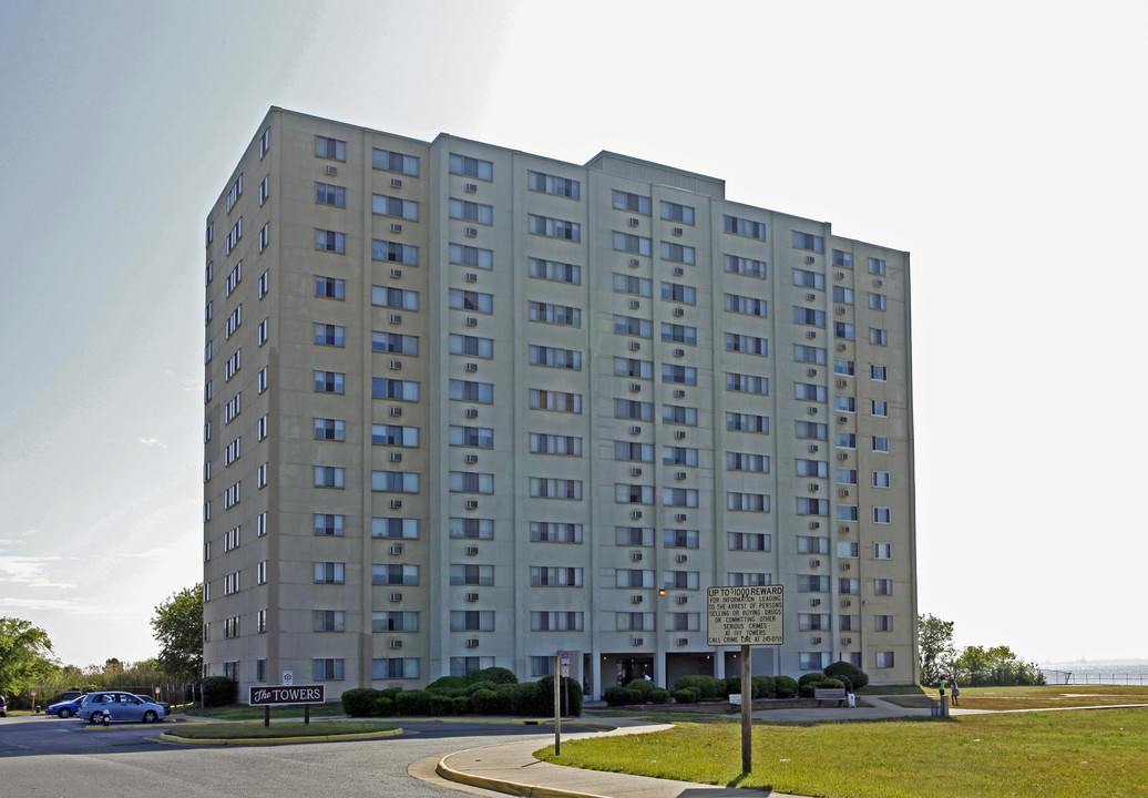 The Towers in Newport News, VA - Building Photo