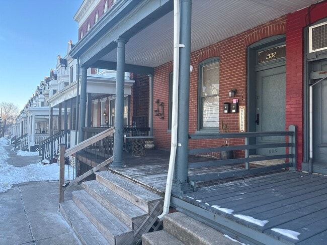 666 W Princess St in York, PA - Building Photo - Building Photo