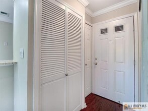 231 Blew Ct in East Brunswick, NJ - Building Photo - Building Photo