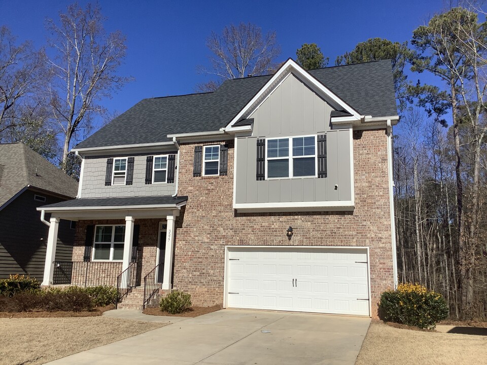 3577 Okelly Dr in Loganville, GA - Building Photo