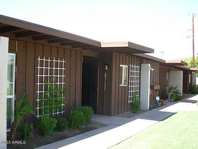 property at 1450 E Bethany Home Rd
