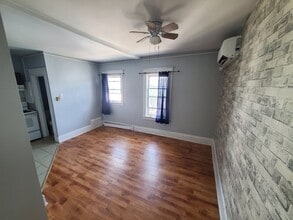 91 Highfield St in Moncton, NB - Building Photo - Building Photo