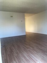 1115 Pioneer Ave in Turlock, CA - Building Photo