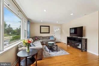1405 New Hope St in Norristown, PA - Building Photo - Building Photo