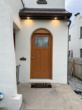 2546 Duck Creek Rd, Unit 2 in Cincinnati, OH - Building Photo - Building Photo