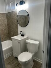 1834 M St NE, Unit 3 in Washington, DC - Foto de edificio - Building Photo
