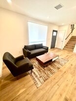 1543 W 37th Pl, Unit 1543 w 37th Pl in Los Angeles, CA - Building Photo