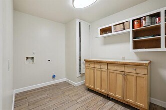 12702 Lamppost Ln in Austin, TX - Building Photo - Building Photo