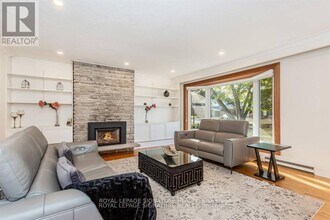 153 Ulster Dr in Oakville, ON - Building Photo - Building Photo