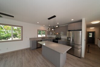 1528 Hooli Cir, Unit Up 3 in Pearl City, HI - Foto de edificio - Building Photo