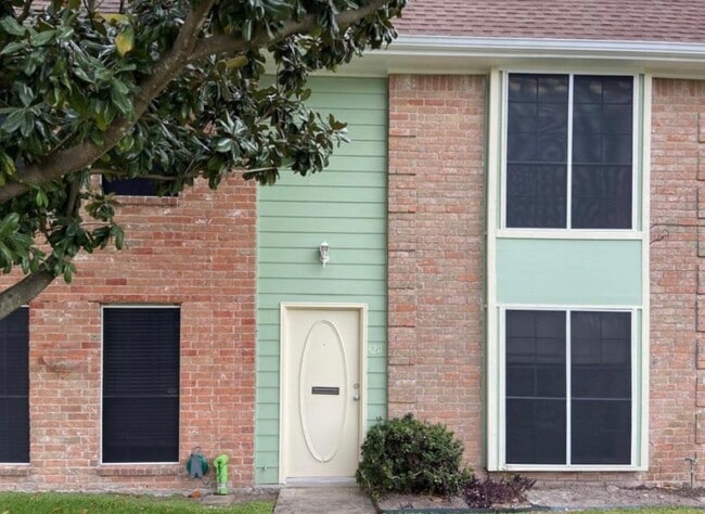 property at 4211 Benard Ct