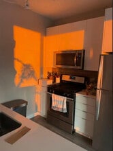 833 N Clark St in Chicago, IL - Foto de edificio - Building Photo