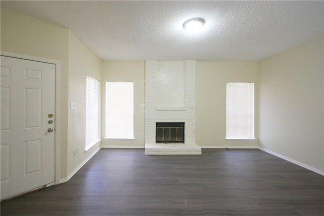 11611 April Dr in Austin, TX - Building Photo - Building Photo