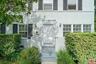 1705 Stearns Dr in Los Angeles, CA - Building Photo - Building Photo