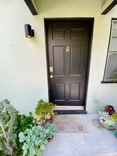 6122 Glen Tower St in Los Angeles, CA - Foto de edificio - Building Photo