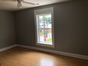 258 Munford St, Unit A in Lynchburg, VA - Foto de edificio - Building Photo