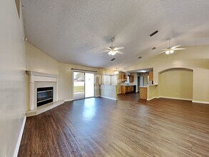 2562 Glenfield Dr in Green Cove Springs, FL - Building Photo - Building Photo