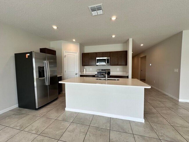 497 Cherimoya St