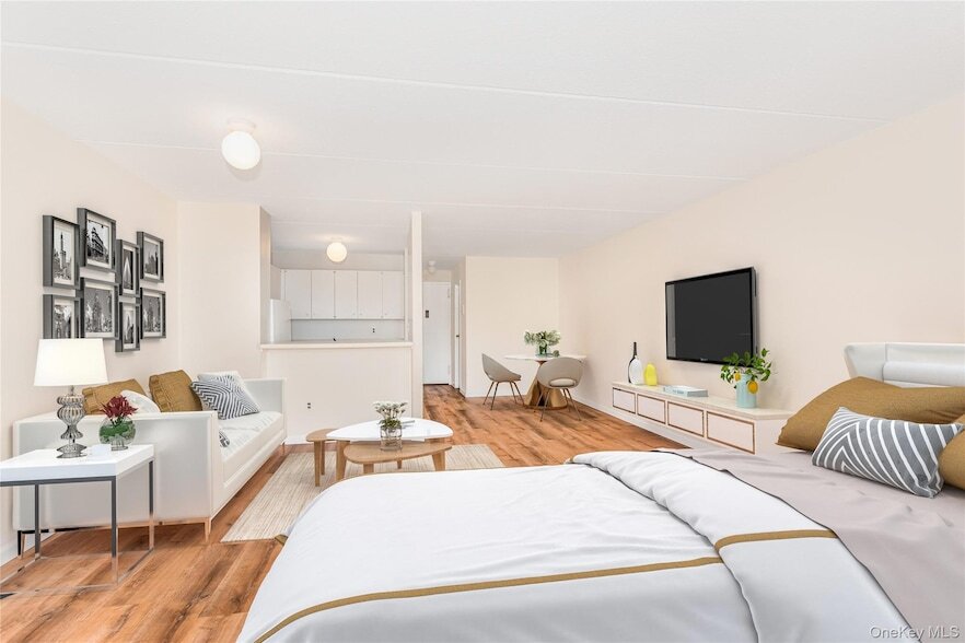 1155 Warburton Ave, Unit 7B in Yonkers, NY - Building Photo