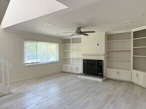 11 Montoya Dr in Branford, CT - Building Photo - Building Photo