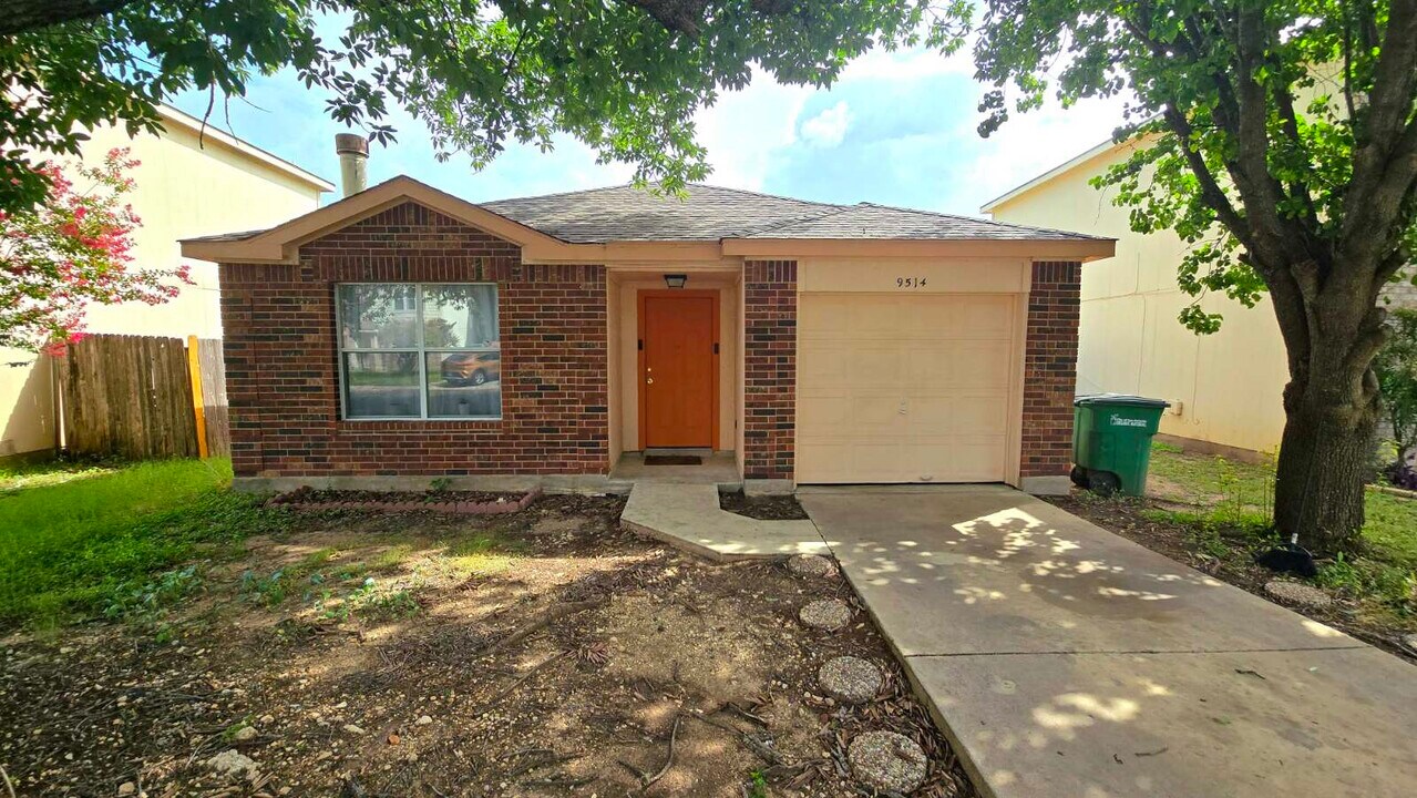 9514 Celine Dr in San Antonio, TX - Foto de edificio