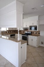 5602 Hillcrest Dr in Texarkana, TX - Building Photo - Building Photo