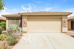 43778 Bedford Dr in Maricopa, AZ - Building Photo