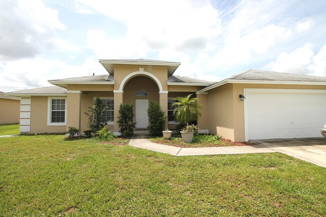 property at 926 SW Hamberland Ave