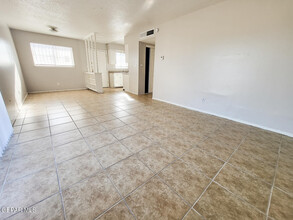 5233 Carousel Dr in El Paso, TX - Building Photo - Building Photo