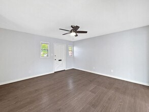 5610 Barclay Ave in San Diego, CA - Building Photo - Building Photo