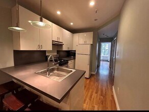 129 Clinton St in Hoboken, NJ - Building Photo - Building Photo