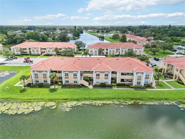 1025 Villagio Cir in Sarasota, FL - Building Photo - Building Photo