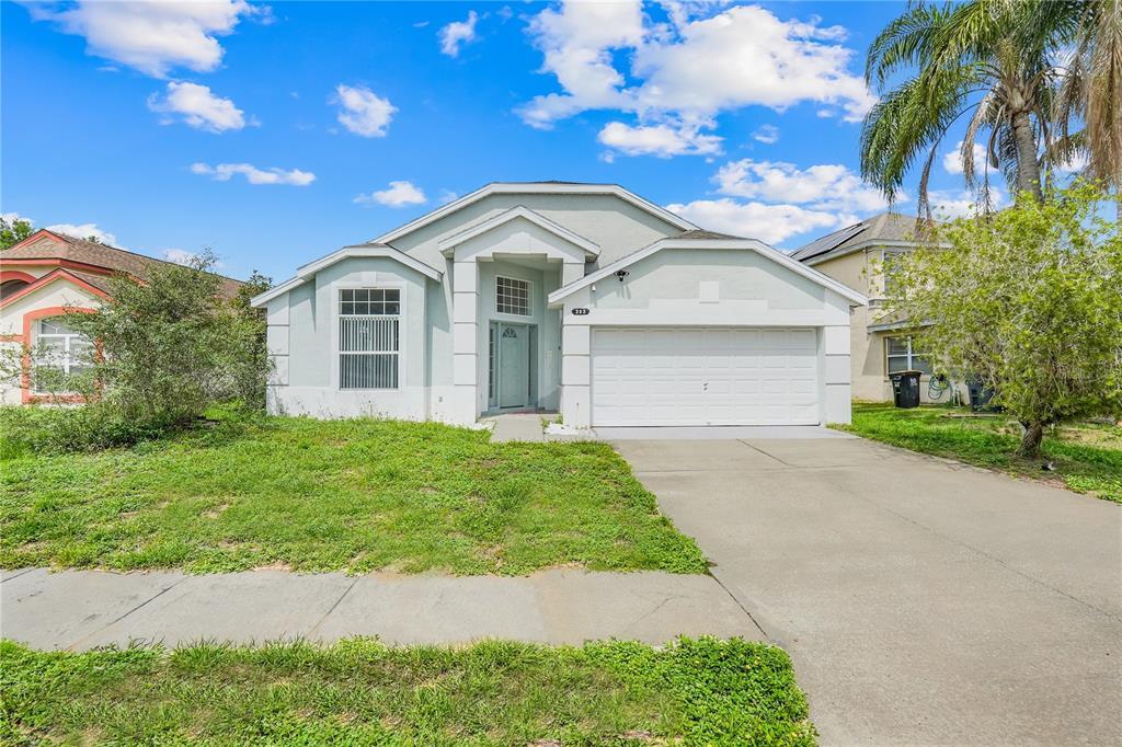 203 Lake Davenport Estates Dr in Davenport, FL - Building Photo