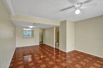 3861 NW 90th Ave in Sunrise, FL - Building Photo - Building Photo