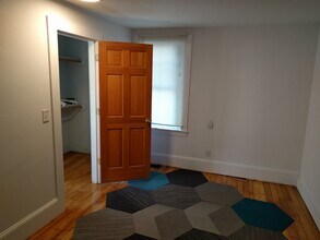 11 Willet St, Unit 11B in Quincy, MA - Building Photo - Building Photo