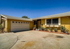 8728 Orville St in Spring Valley, CA - Building Photo