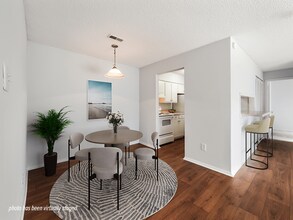 Willow Run Apartments in Fayetteville, NC - Building Photo - Building Photo